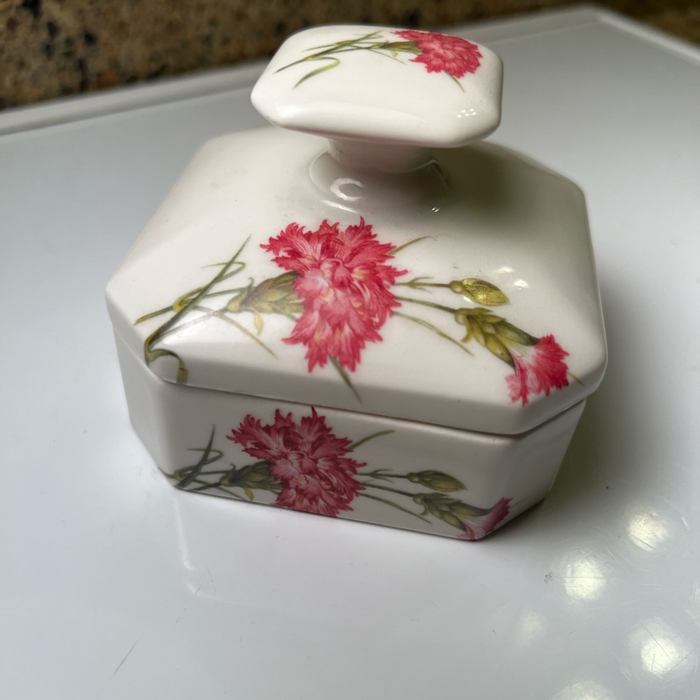 French Trinket Porcelain Box 3”x3.5”x3.5”